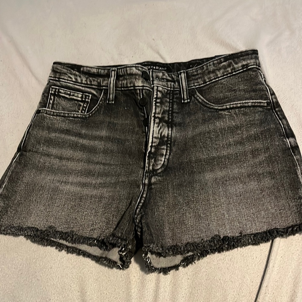 NEVER WORN lucky brand jean shorts